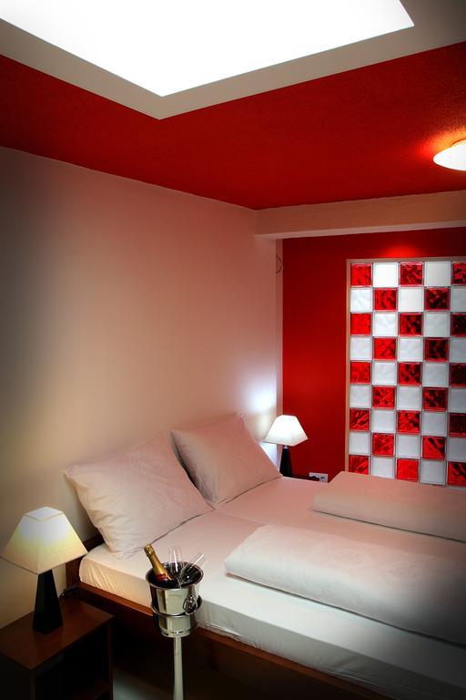 Hotel Carpymore บีโอกราดนาโมรู ภายนอก รูปภาพ