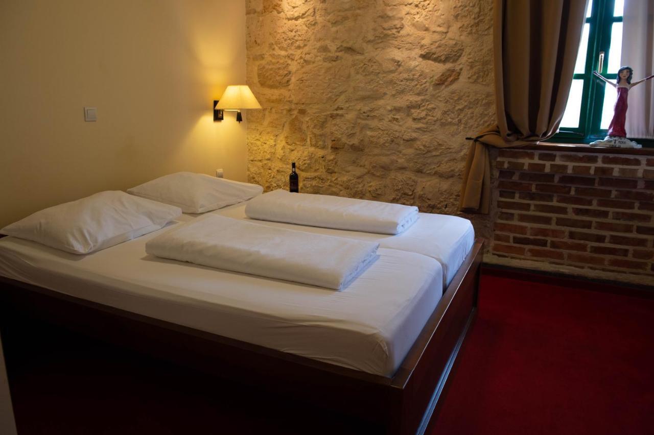 Hotel Carpymore บีโอกราดนาโมรู ภายนอก รูปภาพ